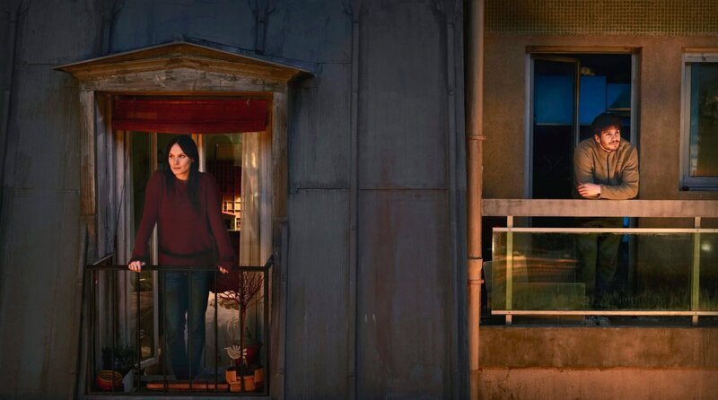 Mélanie (Ana Girardot) und Rémy (François Civil) sind sich so nah und doch so fern. – Bild: MDR/​CE QUI ME MEUT MOTION PICTURE – STUDIOCANAL – FRANCE 2 CINEMA, Emmanuelle Jacobson-Roques