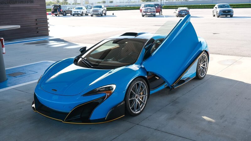 M/​S MCLAREN – Bild: Warner Bros. Discovery, Inc.