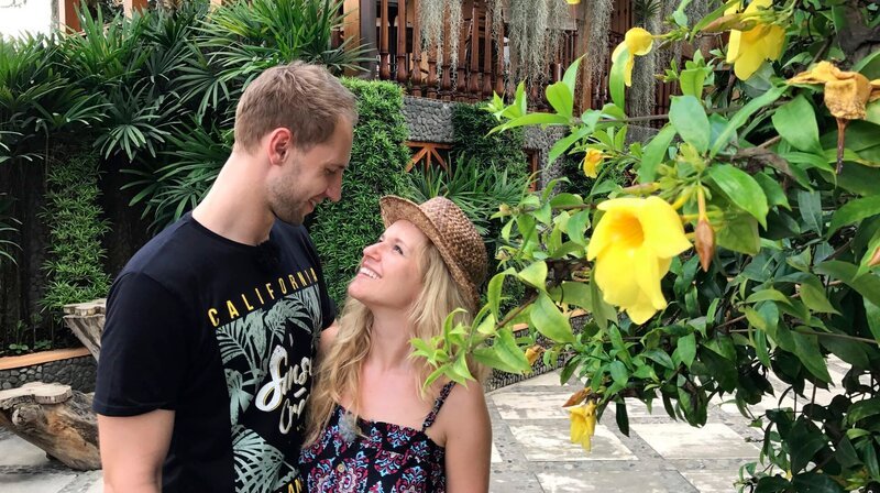 Marina und Tobias Koch auf der Hacienda „La Danesa“ in der Nähe von Guayaquil/​Ecuador – Bild: BR /​ David Enge