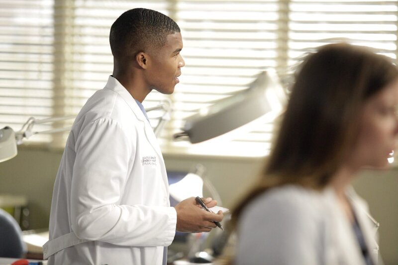 Ständig im Kampf um Leben und Tod: Dr. Shane Ross (Gaius Charles) … – Bild: American Broadcasting Companies, Inc.