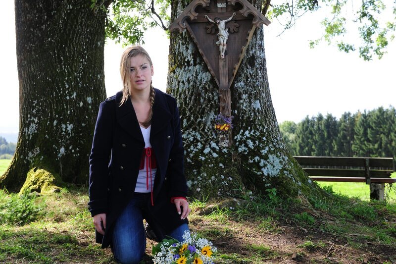 Theresa (Ines Lutz) – Bild: ARD /​ Ann Paur
