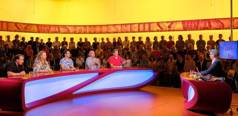 Robert Palfrader, Ulrike Beimpold, Omar Sarsam, Thomas Maurer, Viktor Gernot, Olliver Baier. – Bild: ORF/​Günther Pichlkostner