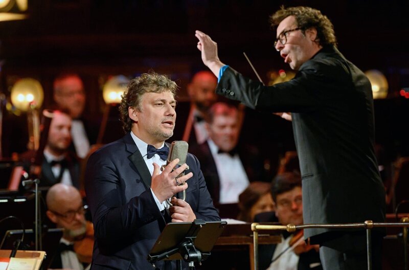 Jonas Kaufmann: Große Hits der Filmmusik – Bild: Nachtigall Artist/​Petr Dyrc