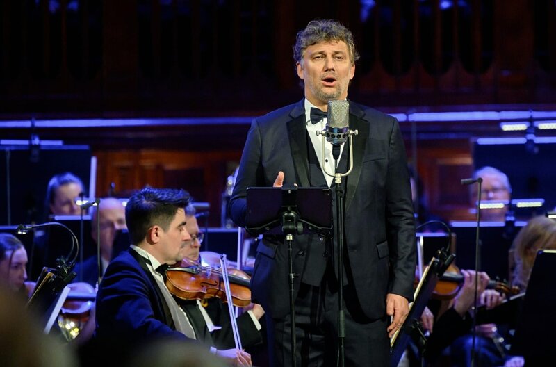 Jonas Kaufmann: Große Hits der Filmmusik – Bild: Nachtigall Artist/​Petr Dyrc