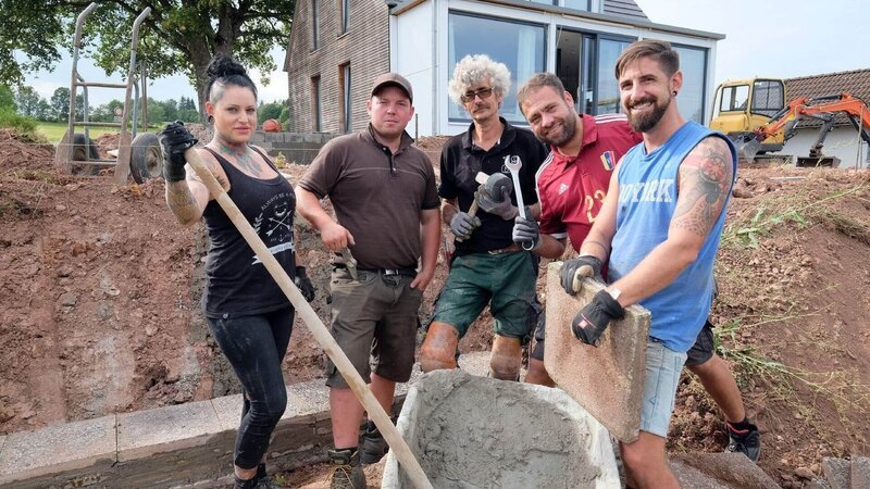 Königsfeld (v.l.): Tanja, Henrik, Ralf, Claus und Gunnar – Bild: RTL /​ Tokee Bros.