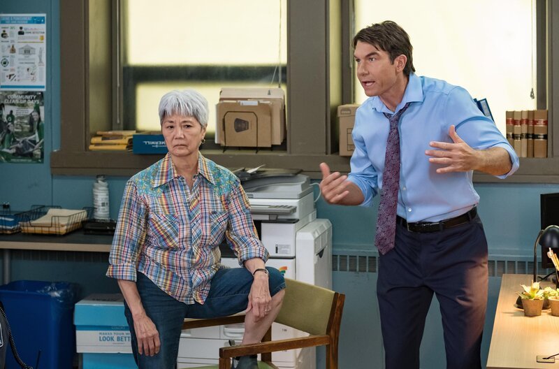 Dot Yasuda (Brenda Kamino, l.) und Harley Carter (Jerry OConnell, r.) – Bild: RTL Deutschland