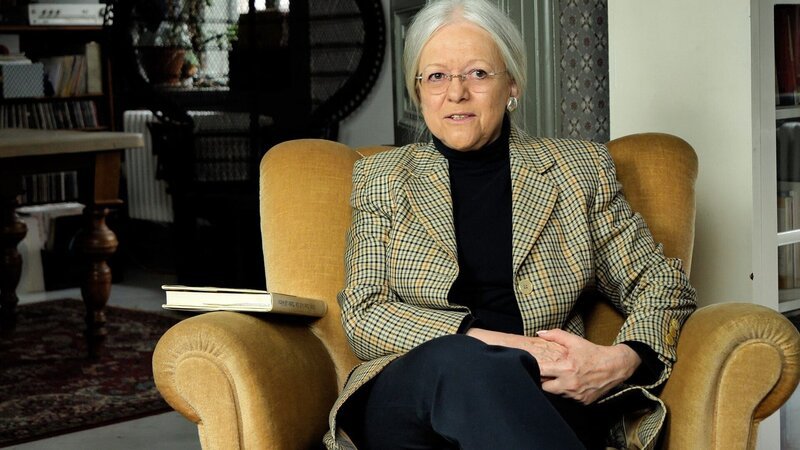Die studierte Ethnologin Helga Maria Wolf gilt als Expertin für Wiens Märkte. – Bild: ORF/​PATRICE FUCHS