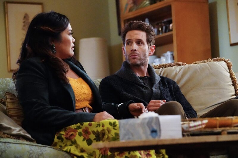 Mary (Mary Sohn, l.); Jack (Glenn Howerton, r.) – Bild: Universal Television LLC