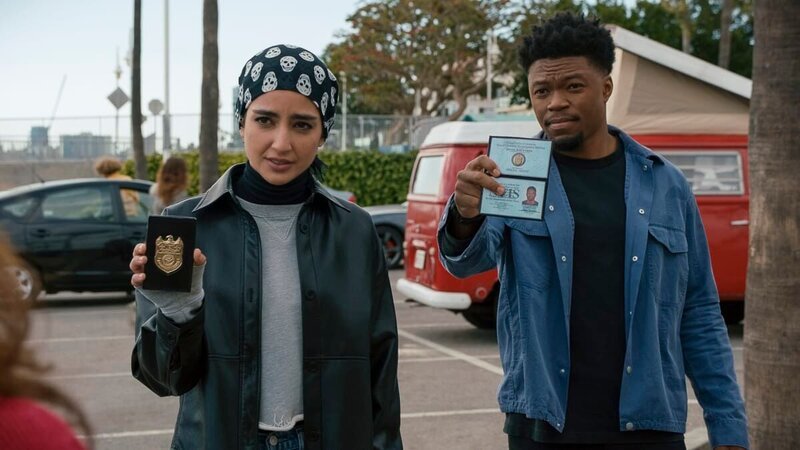 Special Agent Fatima Namazi (Medalion Rahimi) und Devin Roundtree (Caleb Castille) – Bild: CBS Broadcasting, Inc.