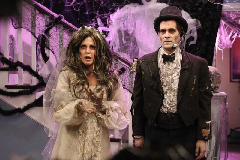 Claire Dunphy (Julie Bowen), Phil Dunphy (Ty Burrell) – Bild: ViacomCBS