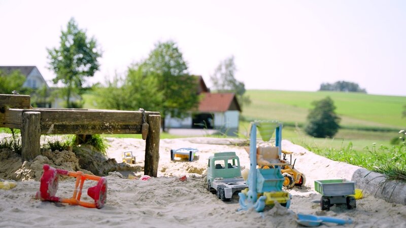 Eine Gesellschaft ohne Kinder – Bild: ORF/​RAUM.FILM Filmproduktion /​ ZDF