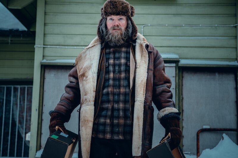 Arttu Hamar (Kari Hietalahti) ist für die finnische Polizei kein Unbekannter. Hat er auch etwas mit der Ermordung der russischen Prostituierten zu tun? – Bild: Hannele Majaniemi /​ ZDF