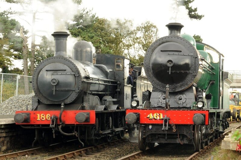 Loks 186 und 461 der Railtour. – Bild: SWR