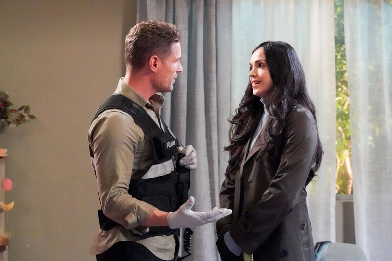 Josh Folsom (Matt Lauria, l.) and Serena Chavez (Ariana Guerra, r.) – Bild: CBS Studios