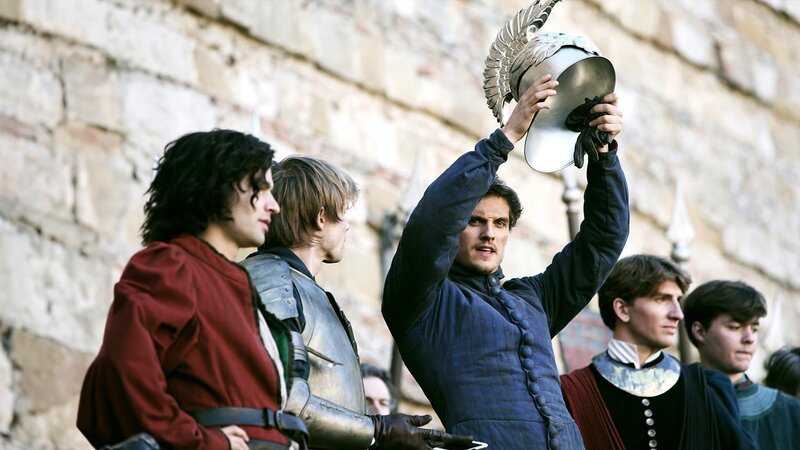 L-R: Sandro Botticelli (Sebastian De Souza), Giuliano de’ Medici (Bradley James), Lorenzo de’ Medici (Daniel Sharman) – Bild: AXN White