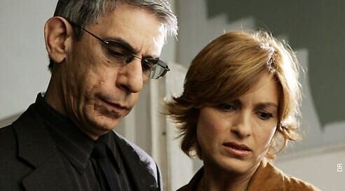 L-R: John Munch (Richard Belzer) und Olivia Benson (Mariska Hargitay) – Bild: TF1