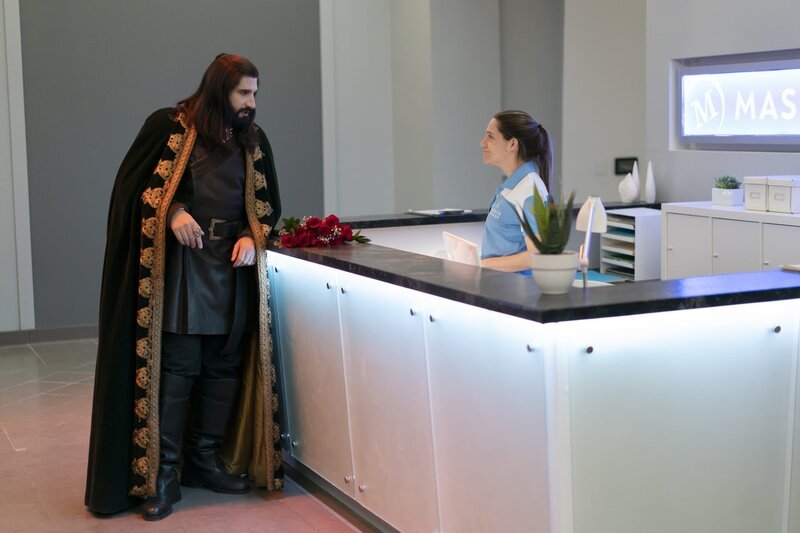 Nandor (Kayvan Novak, l.); Meg (Lauren Collins, r.) – Bild: FX Networks, LLC.