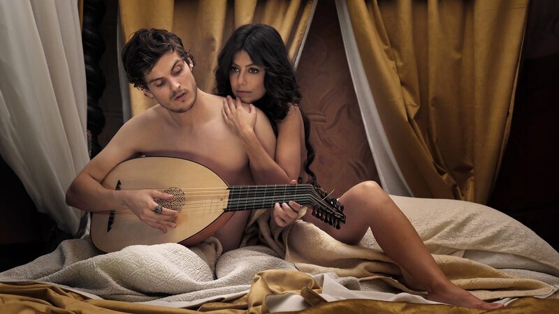 Lorenzo de’ Medici (Daniel Sharman) und Lucrezia Donati (Alessandra Mastronardi) – Bild: AXN White