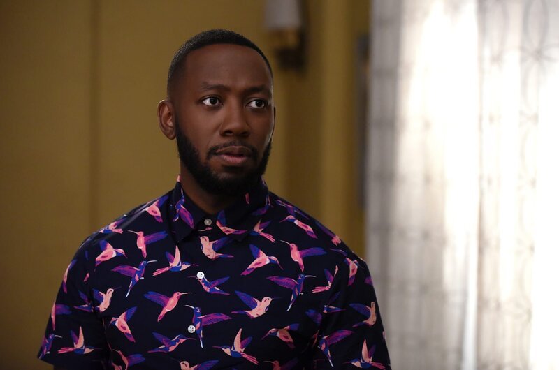 Winston (Lamorne Morris) hat Angst vor der Verantwortung, als die Geburt seines ersten Kindes näher rückt. – Bild: Fox