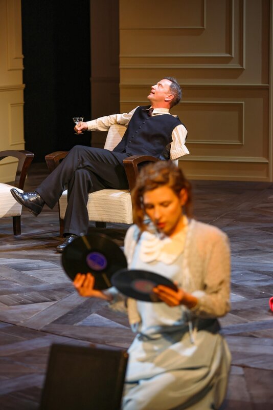 Aus dem Theater in der Josefstadt: Leopoldstadt – Bild: ORF/​Theater in der Josefstadt/​Moritz Schell