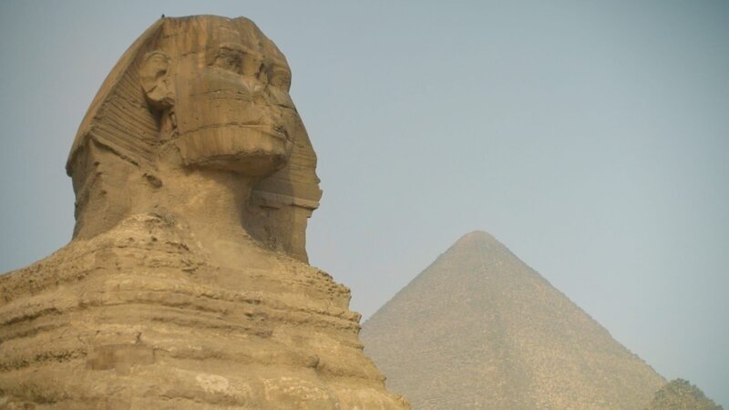 Mehrmals wird der Sphinx restauriert, das erste Mal im 2. Jahrtausend v. Chr. – Bild: Pernel Media