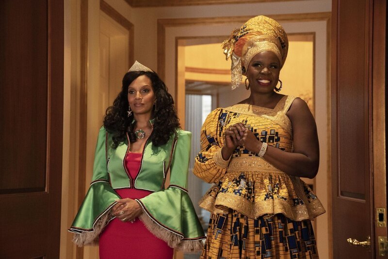 Lisa (Shari Headley, l.); Mary Junson (Leslie Jones, r.) – Bild: Paramount Pictures /​ Quantrell D. Colbert