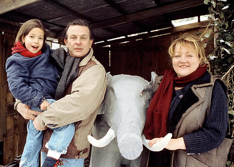 Die Sekretärin des Weihnachtsmanns – Bild: DMB /​ Credit: MDR/​HR/​Schousboe