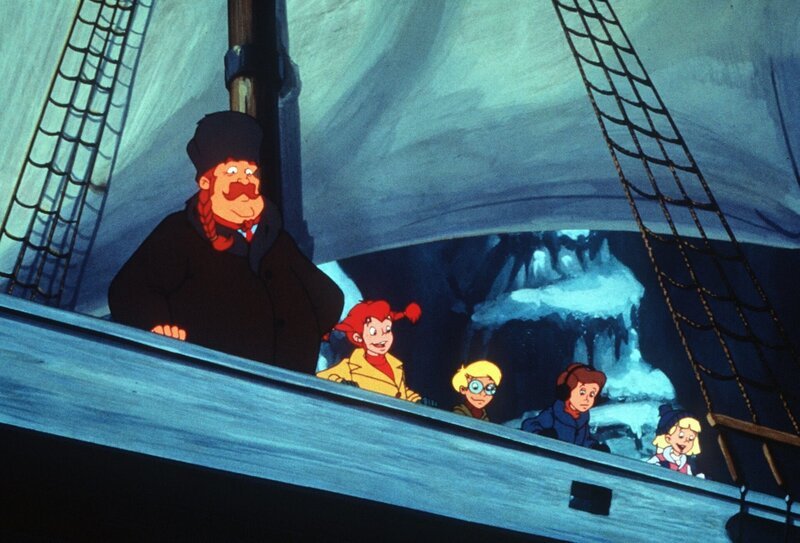 Papa Ephraim, Pippi, Willie, Tommy und Annika halten Ausschau nach der Bucht, in der ihr Reiseziel liegt. – Bild: ORF/​EM.TV