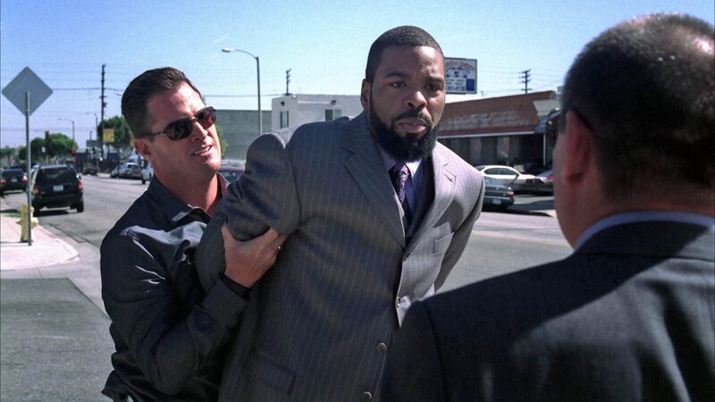 Zwei Frauen wurden ermordet. Capt. Brass (Paul Guilfoyle, li.), Nick Stokes (George Eads, Mi.) und Gil Grissom (William Petersen) beginnen mit den Ermittlungen. – Bild: RTL Zwei Frauen wurden ermordet. Capt. Brass (Paul Guilfoyle, li.), Nick Stokes (George Eads, Mi.) und Gil Grissom (William Petersen) beginnen mit den Ermittlungen. – Bild: RTL