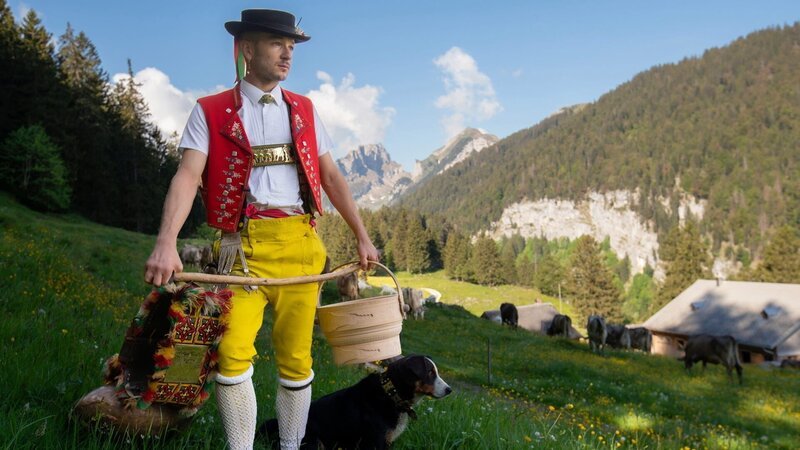 Appenzeller in einer Tracht. – Bild: ZDF und SRF/ExtraMileFilms/Meinrad Koch Appenzeller in einer Tracht. – Bild: ZDF und SRF/ExtraMileFilms/Meinrad Koch