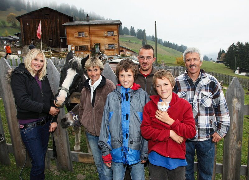 SF bi de Lüt Familiensache Folge 1 – Bild: SRF2