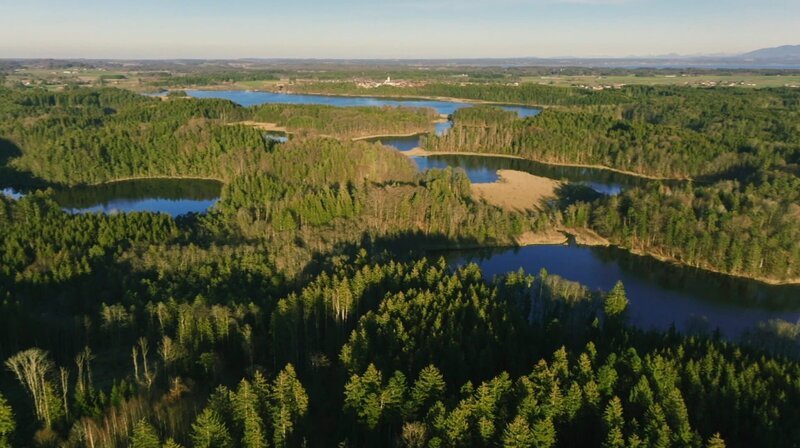 Blick auf die Seenplatte. – Bild: BR/Daniel Assmann Blick auf die Seenplatte. – Bild: BR/Daniel Assmann