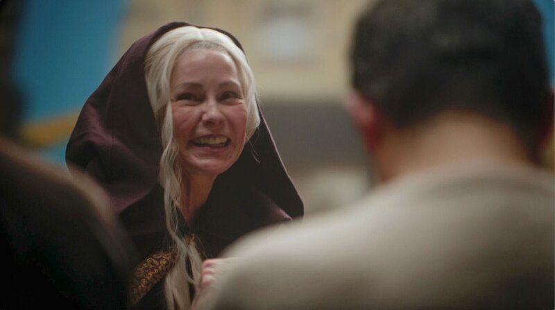 Lächelnde Frau – Bild: THE HISTORY CHANNEL /​ A+E Networks