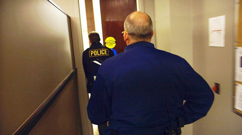Zwei Polizeibeamte auf der Flucht – Bild: Crime + Investigation /​ A+E Networks