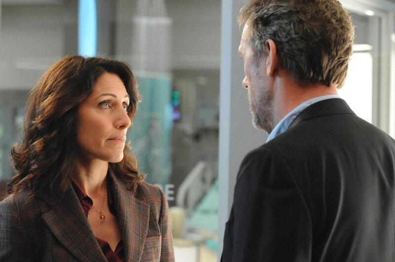 Nach der Trennung von Cuddy (Lisa Edelstein) und House (Hugh Laurie) tragen berufliche Differenzen nicht gerade zur Verbesserung der Stimmung bei. – Bild: ATV2