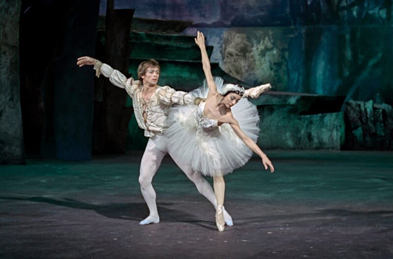 Ein epochales Traumpaar des klassischen Spitzentanzes: Rudolf Nurejew mit Margot Fonteyn in „Schwanensee“ – Bild: Unitel