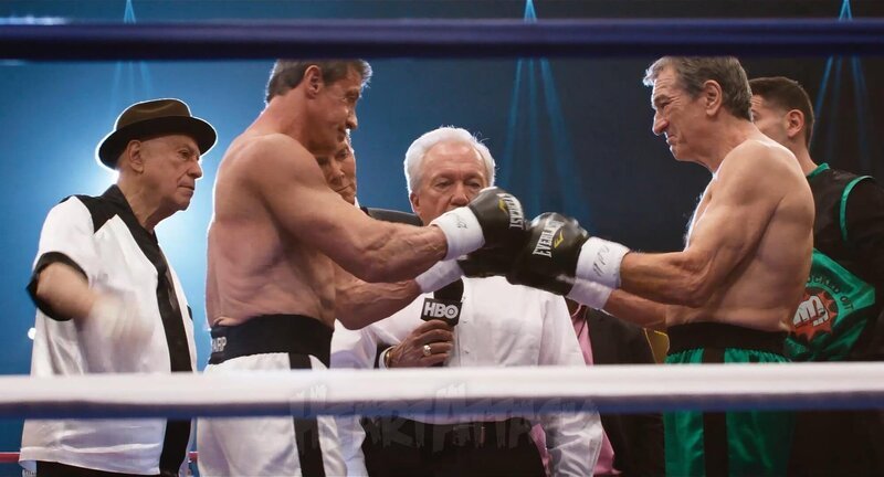 Louis ‚Lightning‘ Conlon (Alan Arkin, li.), Henry ‚Razor‘ Sharp (Sylvester Stallone, 2.v.l.), Billy ‚The Kid‘ McDonnen (Robert De Niro, 2.v.r.). – Bild: bTV – bTV Media Group Louis ‚Lightning‘ Conlon (Alan Arkin, li.), Henry ‚Razor‘ Sharp (Sylvester Stallone, 2.v.l.), Billy ‚The Kid‘ McDonnen (Robert De Niro, 2.v.r.). – Bild: bTV – bTV Media Group