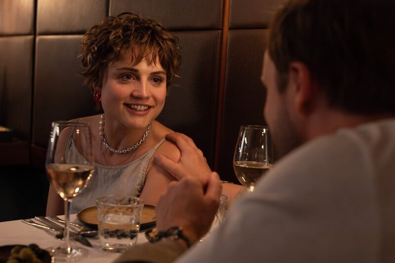 Helene (Mala Emde, l.) – Bild: Frizzi Kurkhaus, good friends Filmproduktions GmbH