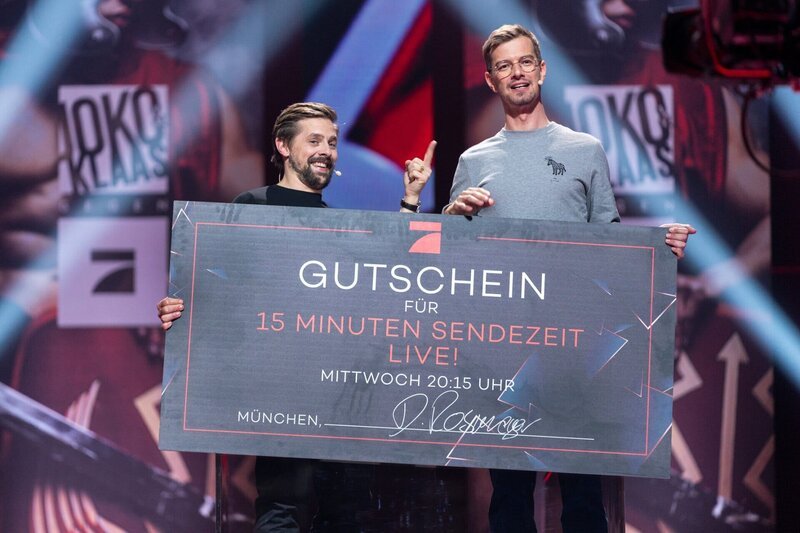 Person: Klaas Heufer-Umlauf; Joko Winterscheidt; – Bild: ProSieben/​Jens Hartmann