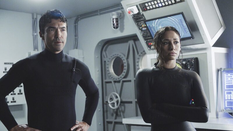 Adam Noshimuri (Ian Anthony Dale, l.); Tani Rey (Meaghan Rath, r.) – Bild: ProSiebenSat.1 Media SE