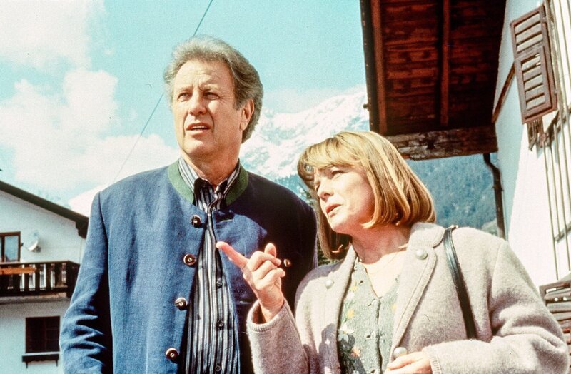 Gerhart Lippert (Dr. Thomas Burgner), Kathi Leitner (Kathi Schwarzer) – Bild: ORF/​Beta Film