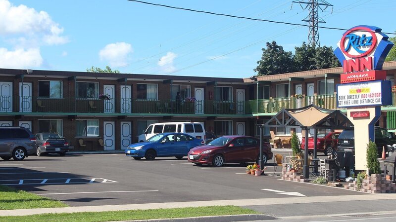Photo of the Ritz Inn and Wedding Chapel, as seen on Travel Channel’s Hotel Impossible. – Bild: 2013,The Travel Channel, L.L.C. All Rights Reserved