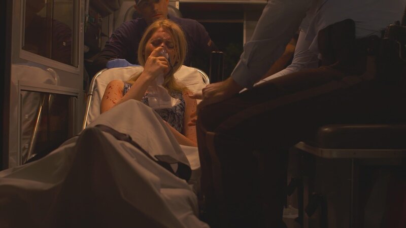 Aurore recovers after narrowly surviving a car crash. – Bild: Discovery Communications