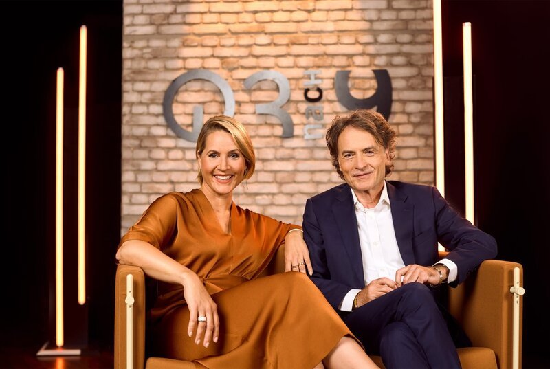 3nach9 – Judith Rakers und Giovanni di Lorenzo, Moderatoren – Bild: Radio Bremen/​Hendrik Lüders