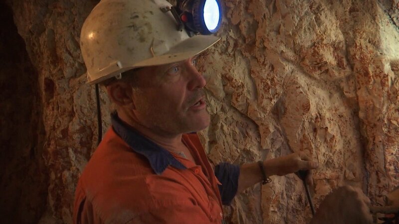 Mark I’Anson and his team have moved their equipment down under to a different claim. – Bild: 2021 DISCOVERY DEUTSCHLAND