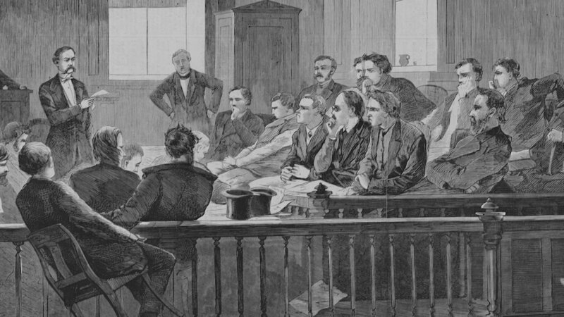 Bei der Gerichtsverhandlung leugnet der Deutsche Franz Müller die Tat. Die Geschworenen treffen jedoch eine schnelle Entscheidung. +++ – Bild: RTL /​ ZDF/​3DD Productions /​ Der Fremde im Abteil