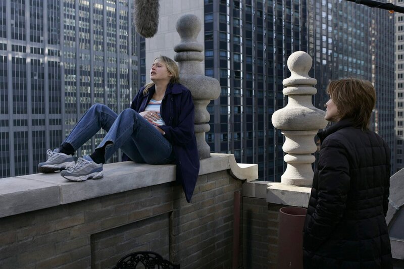 (l-r) Estella Warren as April Troost, Mariska Hargitay as Det. Olivia Benson – Bild: Will Hart /​ Universal Network Television /​ 13TH STREET