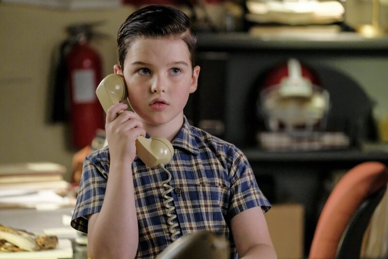 Iain Armitage (Sheldon Cooper). – Bild: WBEI /​ Darren Michaels