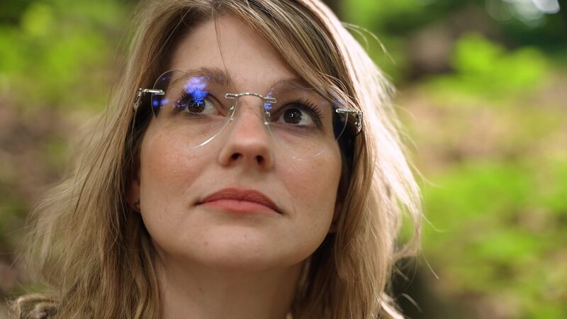 Berenike (35) schaut positiv in die Zukunft: Sie geht gestärkt aus der toxischen Beziehung zu ihren Schwiegereltern heraus. – Bild: Pablo Gollmer Hidalgo