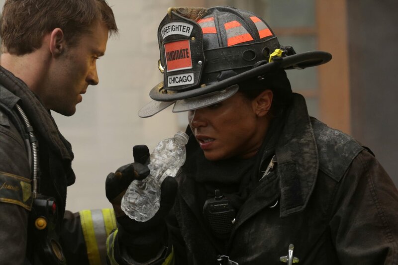 Matthew Casey (Jesse Spencer) und Gabriela Dawson (Monica Raymund) – Bild: NBCUniversal Media, LLC